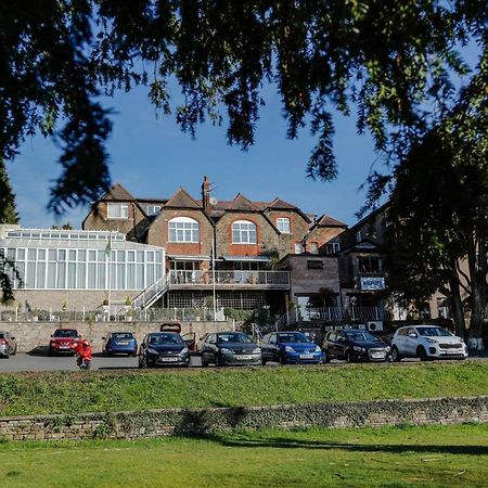 The Diplomat Hotel Restaurant & Spa Llanelli Eksteriør billede
