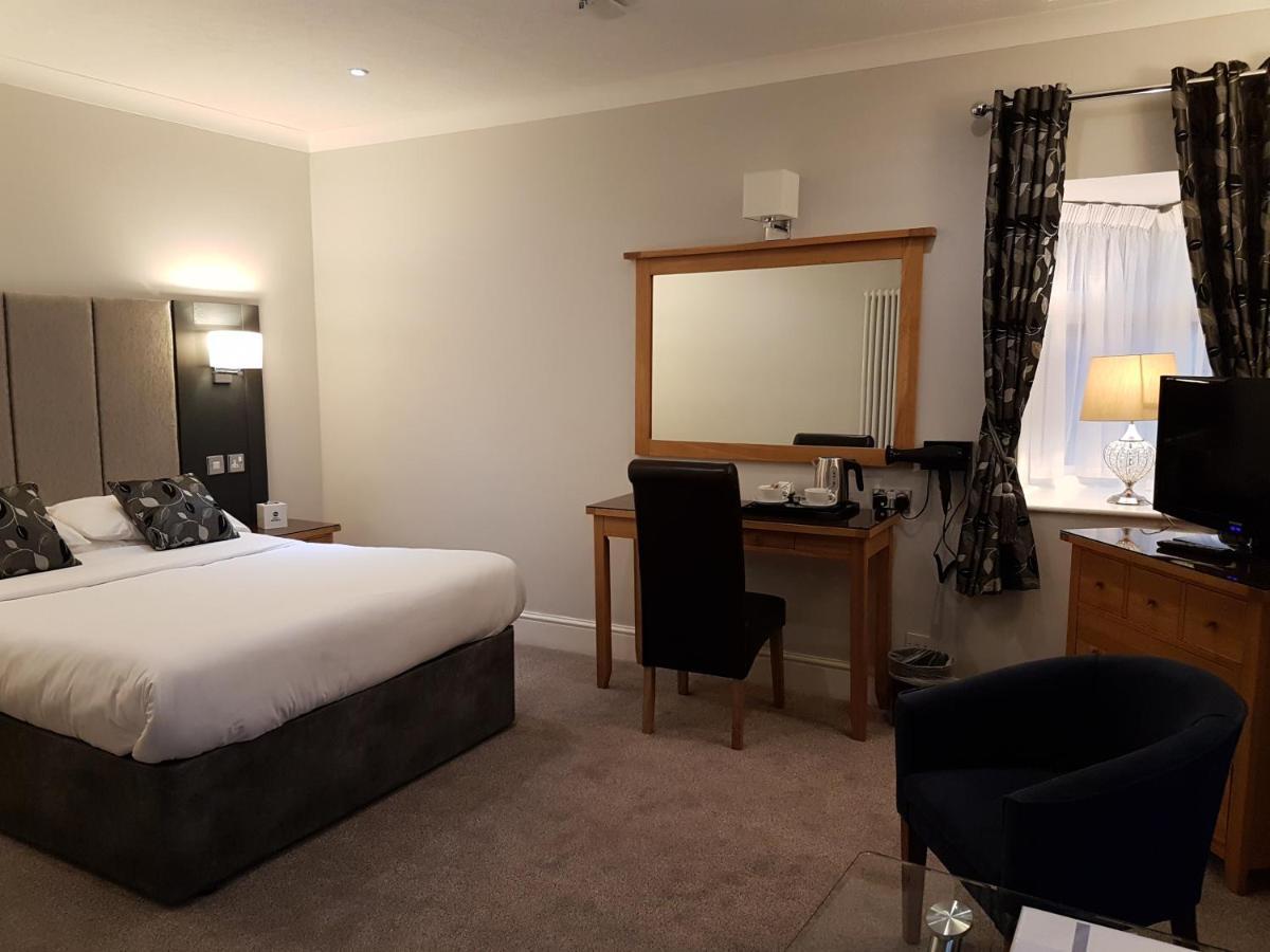 The Diplomat Hotel Restaurant & Spa Llanelli Eksteriør billede