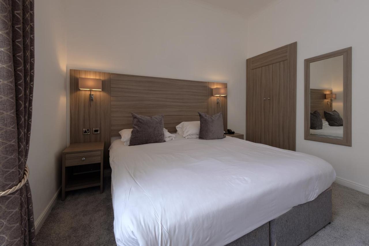 The Diplomat Hotel Restaurant & Spa Llanelli Eksteriør billede