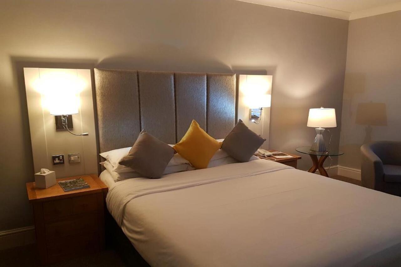 The Diplomat Hotel Restaurant & Spa Llanelli Eksteriør billede