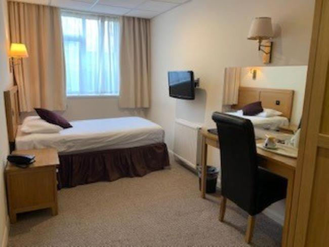 The Diplomat Hotel Restaurant & Spa Llanelli Eksteriør billede