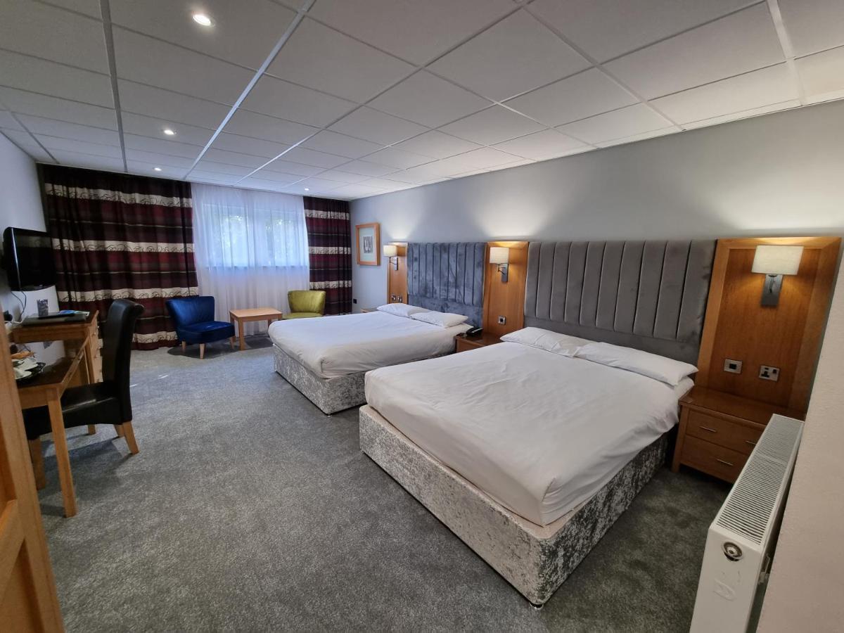 The Diplomat Hotel Restaurant & Spa Llanelli Eksteriør billede