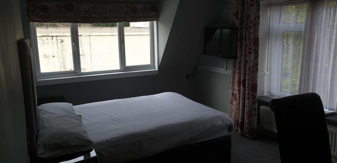 The Diplomat Hotel Restaurant & Spa Llanelli Eksteriør billede