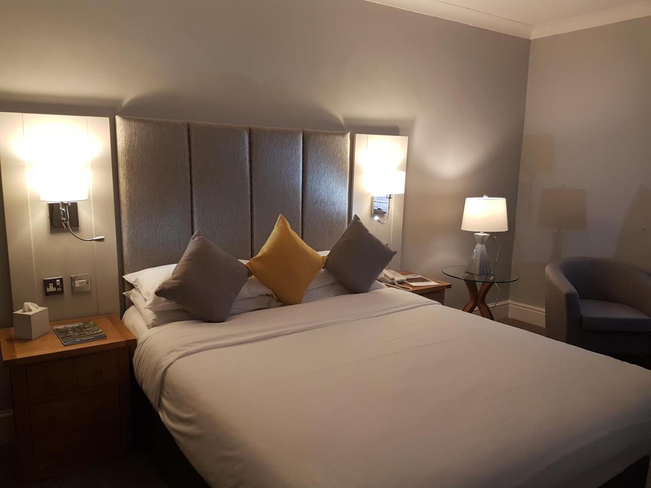 The Diplomat Hotel Restaurant & Spa Llanelli Eksteriør billede
