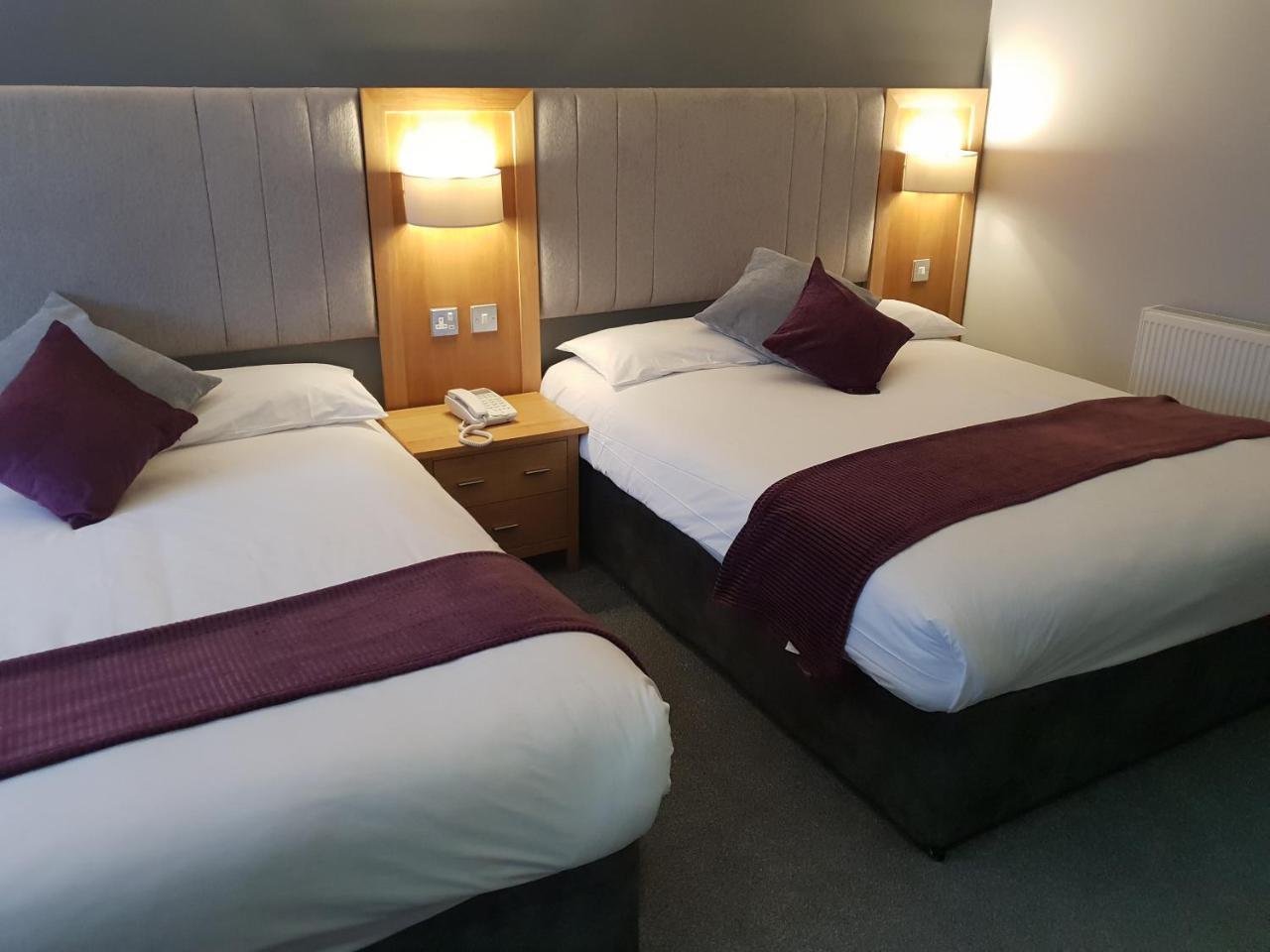 The Diplomat Hotel Restaurant & Spa Llanelli Eksteriør billede